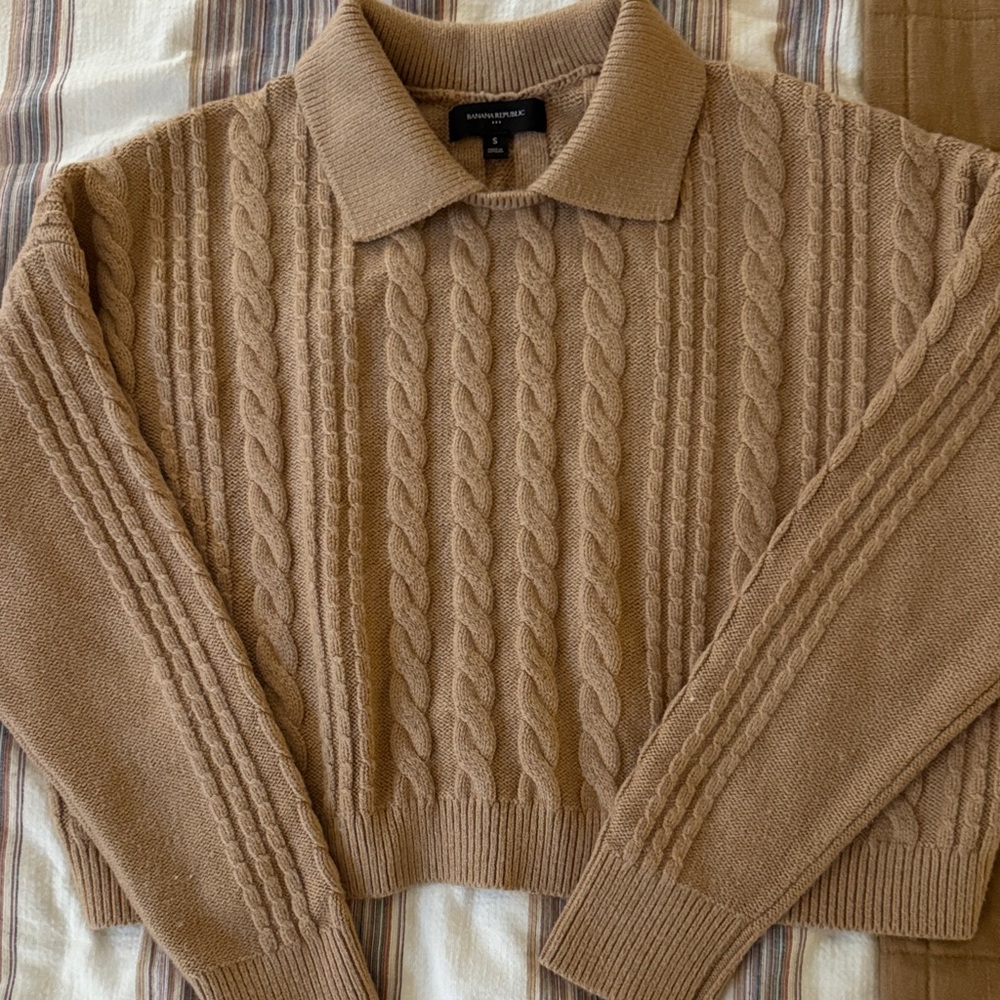 Banana Republic Tan Cable Knit Crewneck Sweater